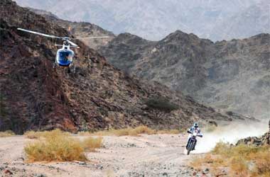 Jose Ignacio Tunjukkan Kualitasnya di Etape-4 Dakar Rally