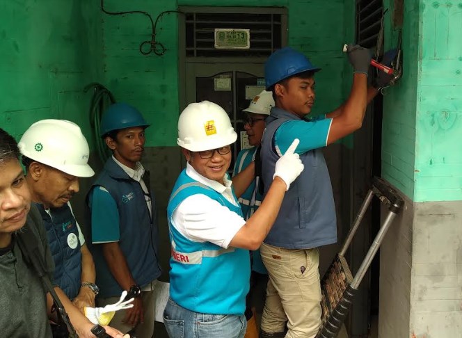 PLN Periksa 2.020 Instalasi Listrik Terkena Banjir