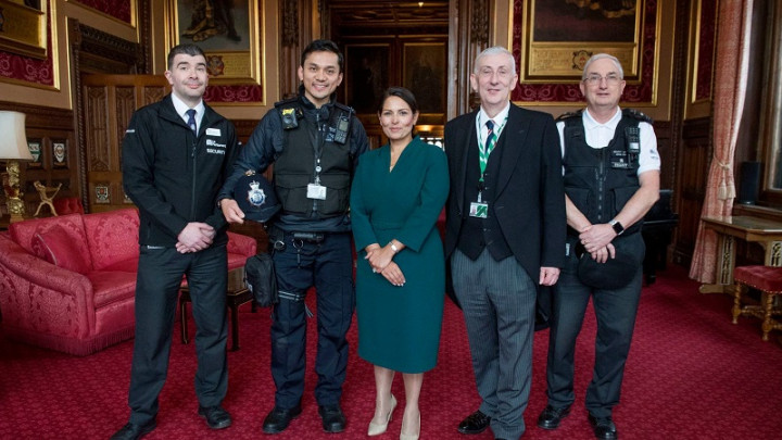 Polisi Keturunan Indonesia Jadi 'Pahlawan' di Inggris