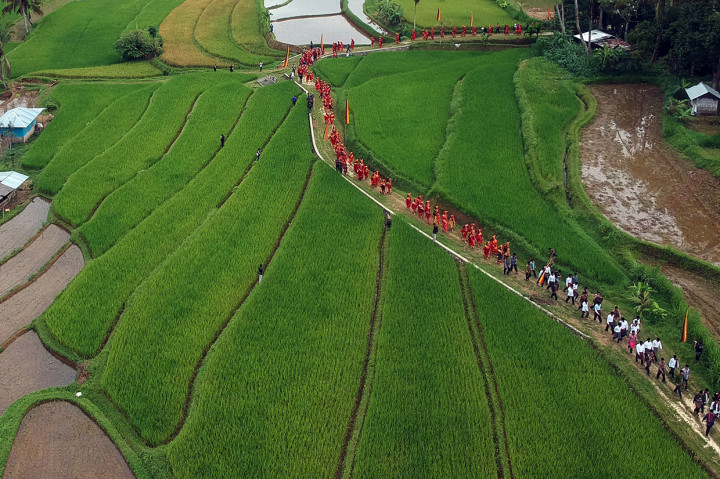 Tradisi Arak-iriang Batagak Panghulu di Sumbar