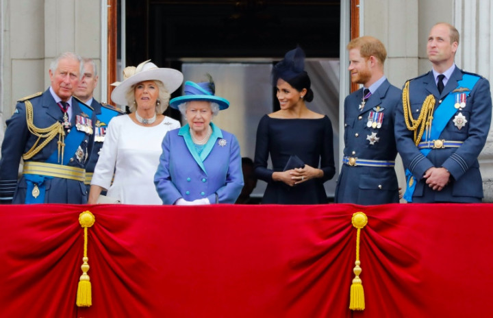 Temui Bangsawan Senior, Ratu Elizabeth Berupaya Atasi Krisis