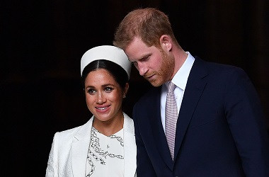 Ratu Inggris Sepakati Masa Transisi Harry dan Meghan