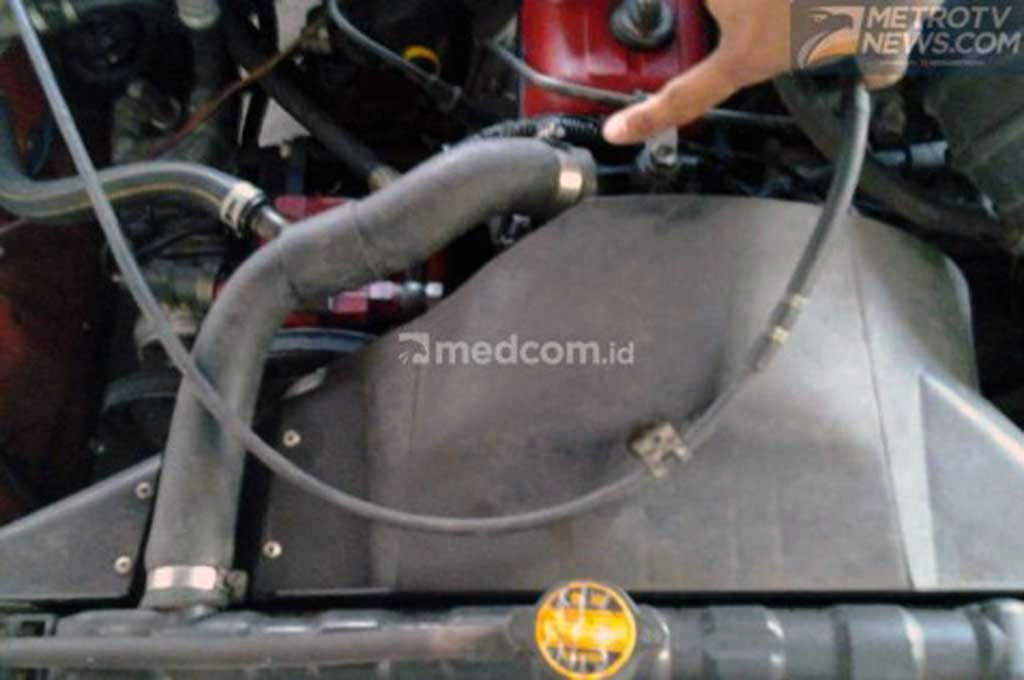 Shock selang radiator yang sudah berumur, juga bisa jadi penyebab berkurangnya air radiator. Medcom.id/M Bagus Rachmanto