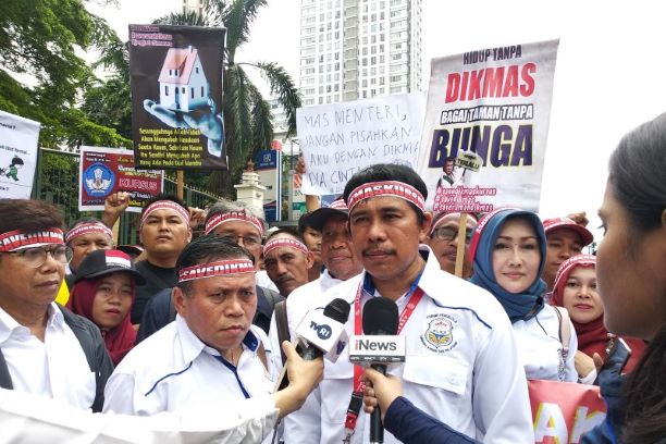 Unjuk rasa menuntut dikembalikannya direktorat pendidikan masyarakat di Kemendikbud. Foto: Antara