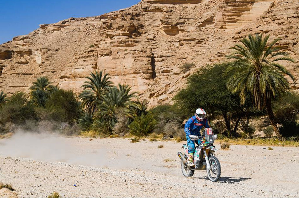 Etape-9 menyuguhkan lintasan batu kerikil. Dakar 