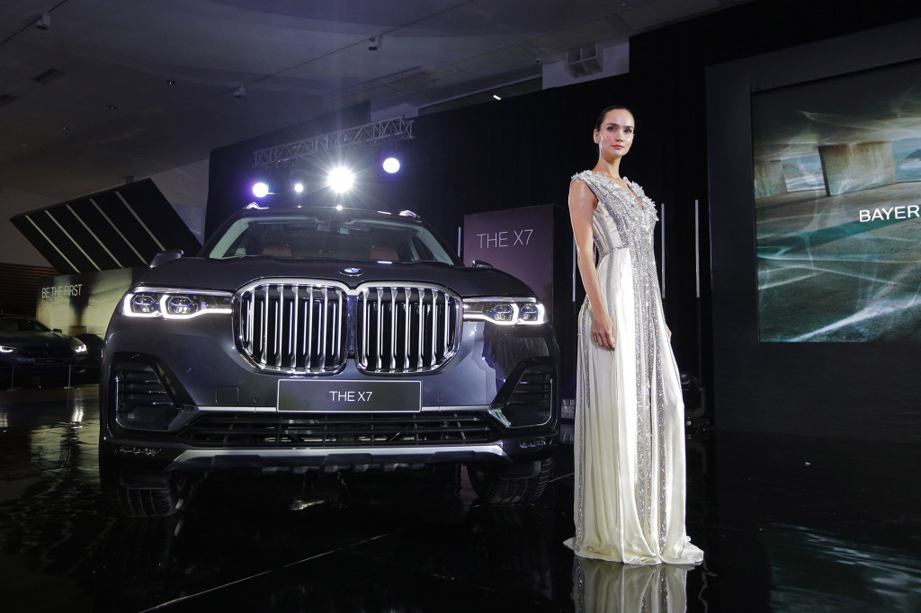 BMW Group mengalami anomali dari pasar otomotif secara keseluruhan dengan penjualan mereka yang malah naik 11 persen di tahun ini. BMW