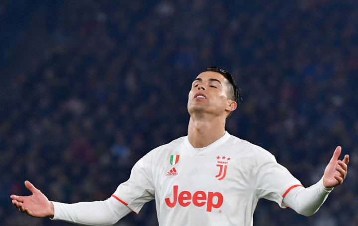 Ronaldo Absen karena Sinusitis