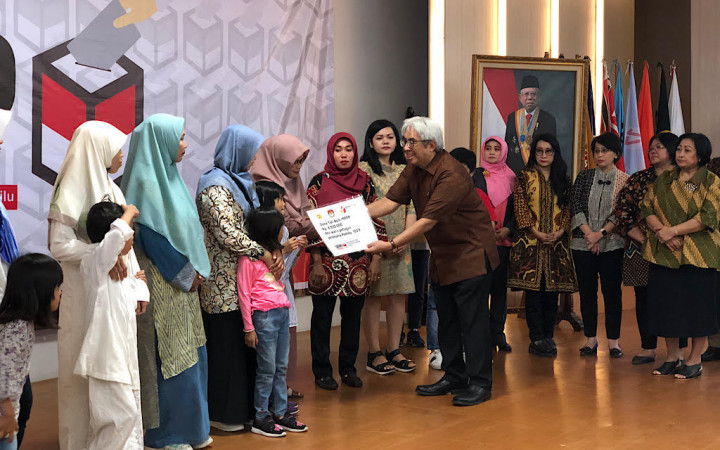 300 Keluarga Petugas Penyelenggara Pemilu Terima Santunan