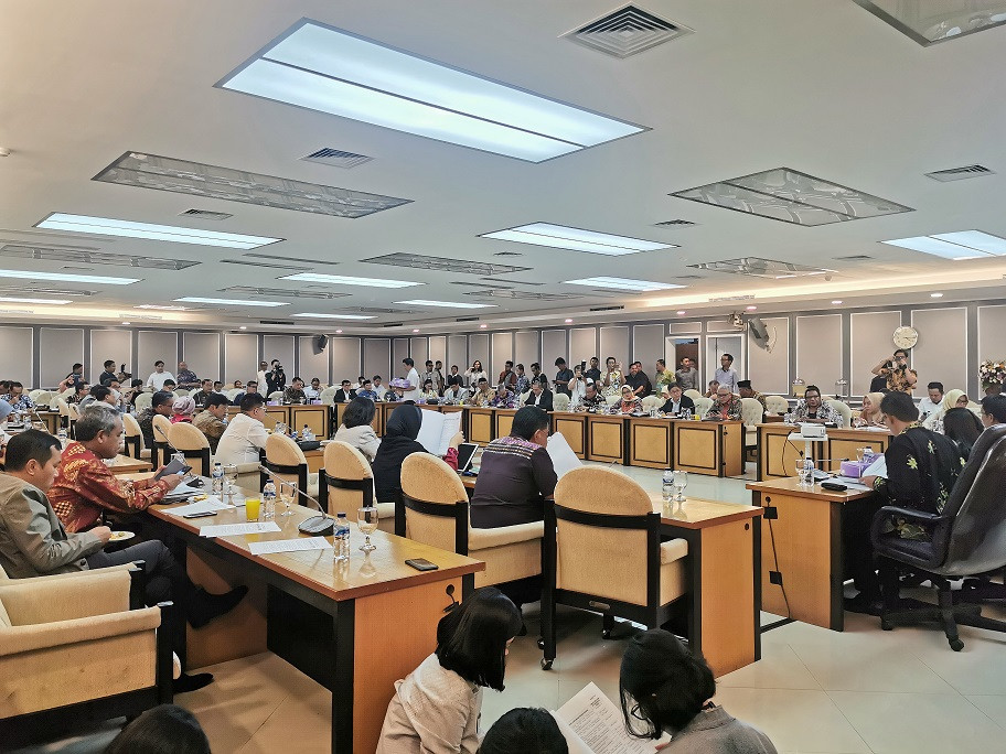 Rapat Baleg DPR bersama Menteri Hukum dan HAM Yasonna Laoly. Foto: Medcom.id/Cindy