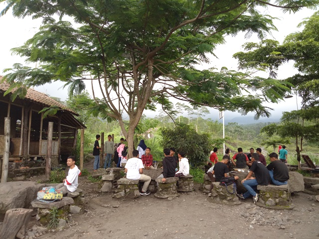 Seruput Hangatnya Kopi Merapi di Cangkringan