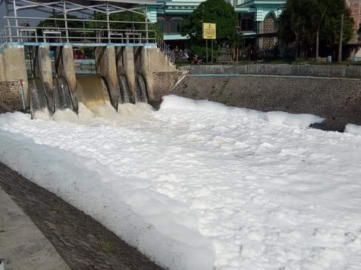Pemda Diminta Segera Selidiki Sungai Berbusa di Sidoarjo