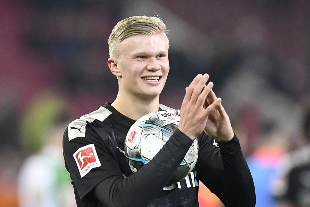 Haaland Hattrick, Dortmund Tekuk Augsburg 5-3