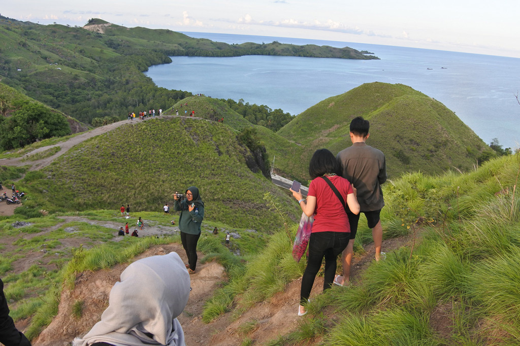 Pesona Wisata Bukit Silvia di Labuan Bajo