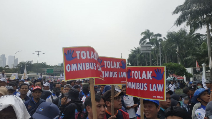 Pemerintah Diminta Tak Korbankan Buruh untuk Investasi