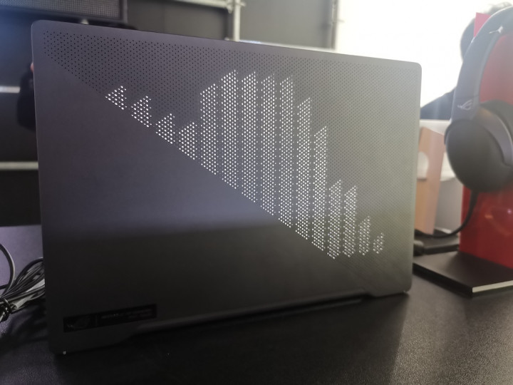 Begini Penampakan AniMe Matrix di Asus ROG Zephyrus G14
