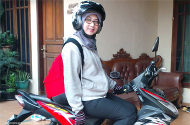 Tips Berkendara Motor yang Aman untuk Ibu Hamil