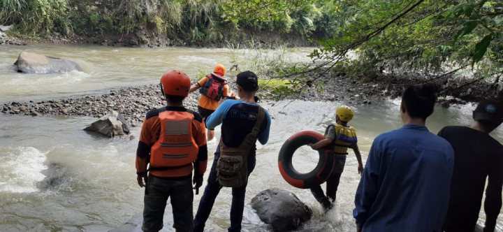 SAR Perluas Area Pencarian Santri Tenggelam di Bogor