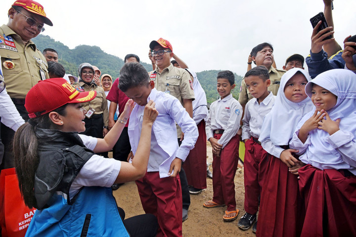 Kemensos Beri Bantuan Korban Banjir di Lebak