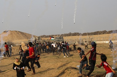 Lompati Pagar Pembatas Israel, Tiga Warga Palestina Ditembak