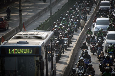 Jangan Asal Protes, Ini Kendaraan yang Boleh Lewati Jalur TransJakarta