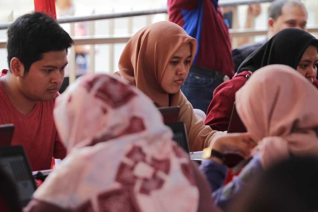 Ilustrasi. Peserta mengerjakan soal-soal saat mengikuti simulasi ujian penerimaan Calon Pegawai Negeri Sipil (CPNS) 2019/2020. Foto: MI/Pius Erlangga.