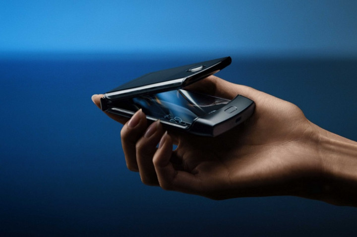 Motorola Tunda Penjualan Razr Layar Lipat