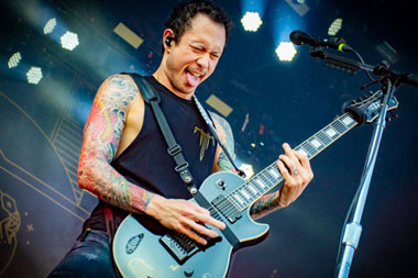 Gitaris Trivium Tak Sabar Makan Nasi Padang