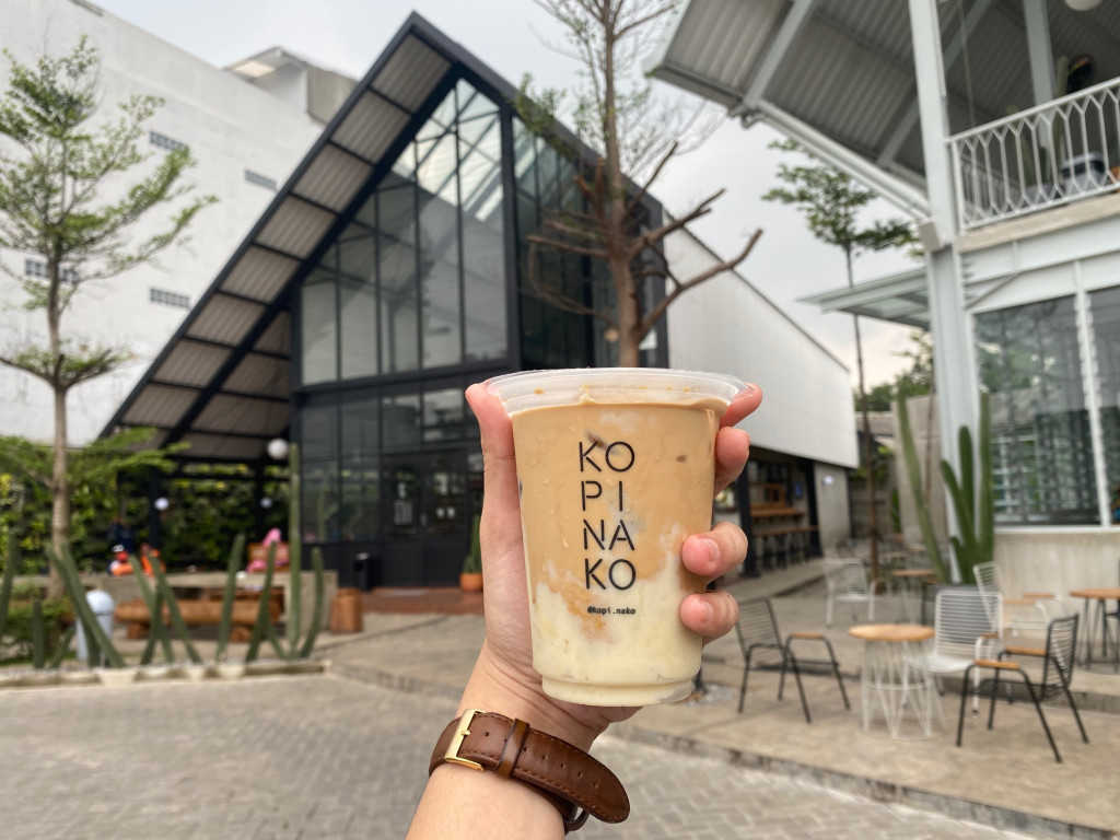 Bertandang ke Kopi Nako dan Warung Nako, tempat ngopi dan makan kekinian di Margonda, Depok. (Foto: Dok. Gaya.id/Kumara Anggita)