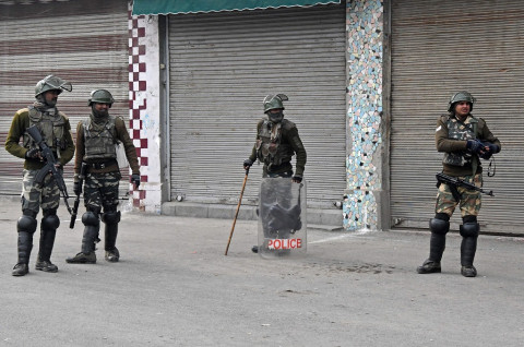 India Cabut Sebagian Pembatasan Internet di Kashmir