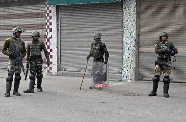 India Cabut Sebagian Pembatasan Internet di Kashmir