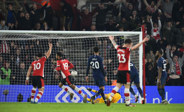 Boufal Gagalkan Kemenangan Tottenham