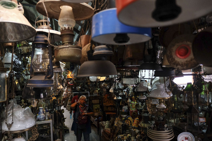 Pasar Triwindu Solo, Surga bagi Kolektor Barang Antik