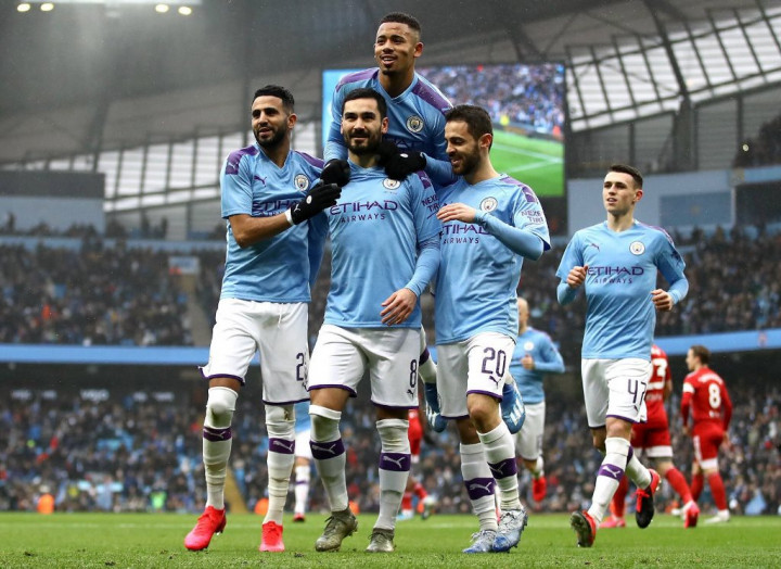 Manchester City Hancurkan 10 Pemain Fulham