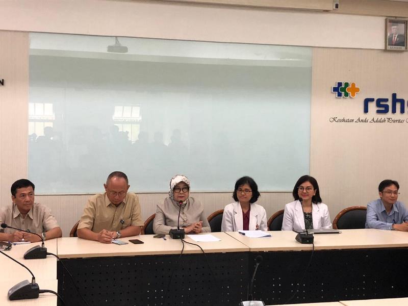 Suasa jumpa pers terkait virus corona di RSHS Bandung.