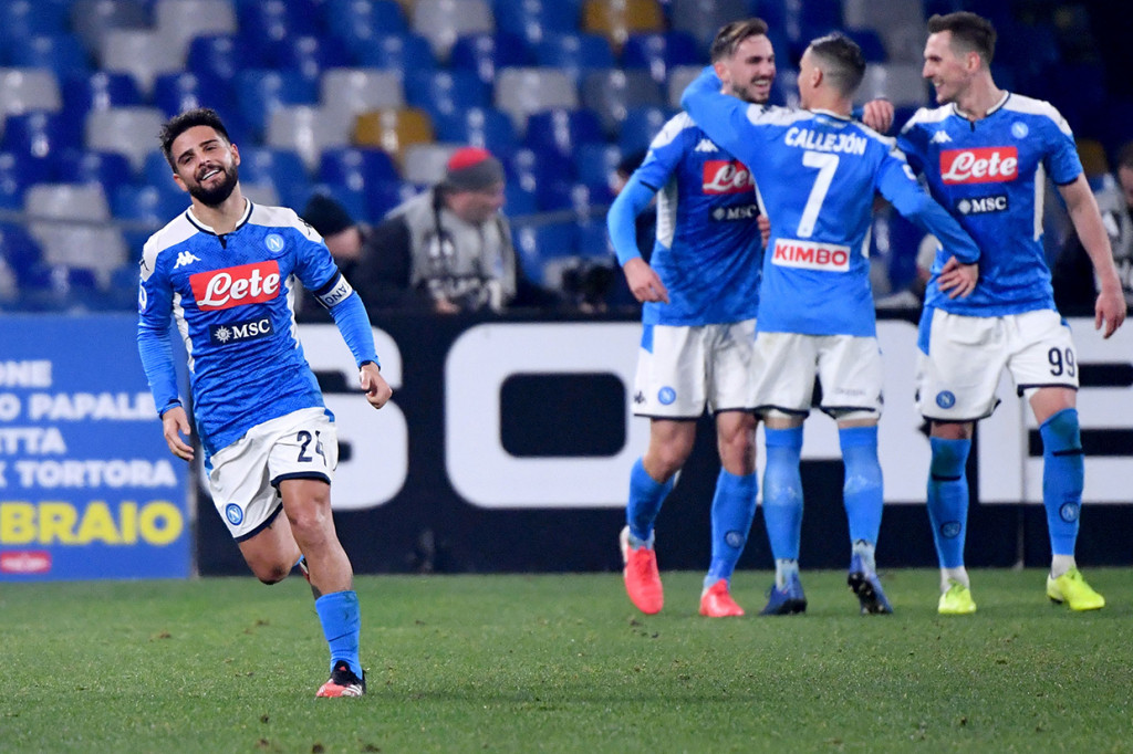 Napoli Tekuk Juventus 2-1