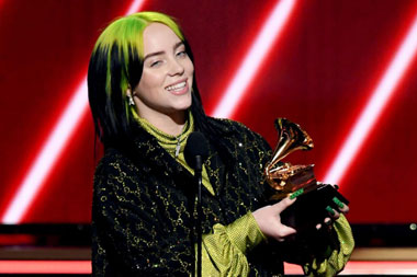 Billie Eilish Boyong Lima Piala Grammy Awards 2020