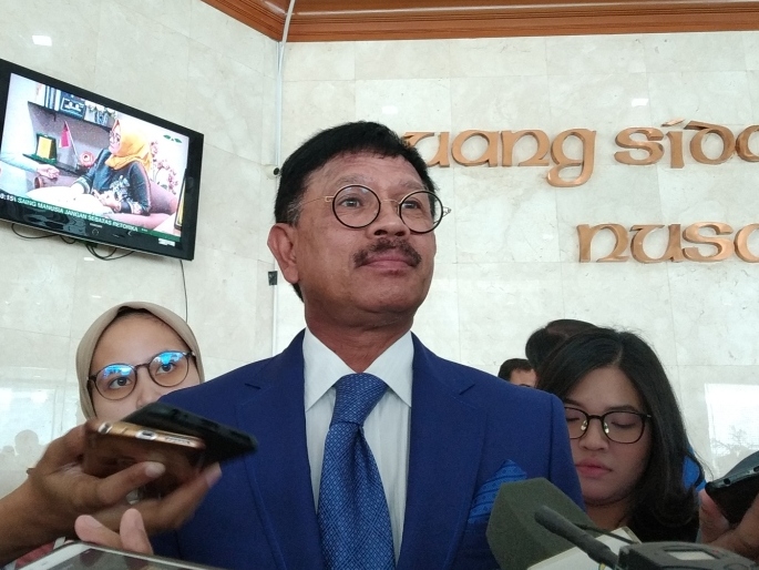 Menkominfo Johnny G Plate. (Medcom.id/Nur Azizah)