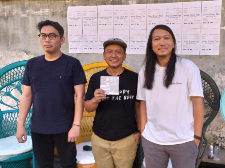 Efek Rumah Kaca Lepas Mini Album, Memorabilia dari New York