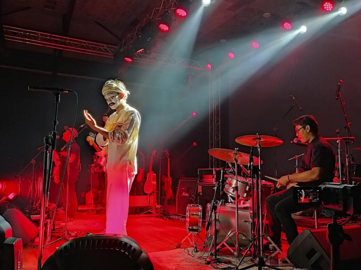 Cerita Efek Rumah Kaca Rekaman di Studio New York