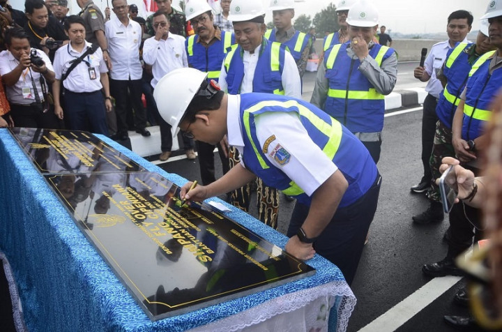 Jalan Layang Cipendawa dan Rawapanjang Bekasi Diresmikan