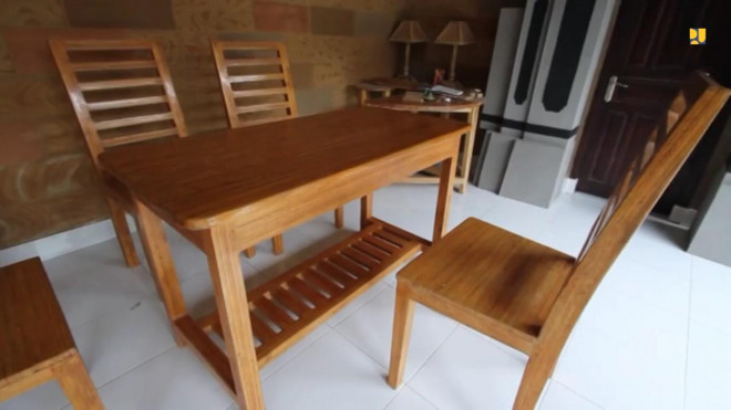  Unik  Furnitur Ini Berbahan Eceng Gondok Medcom id