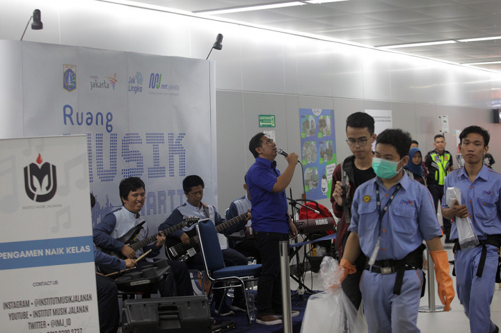 Unjuk Kebolehan Musisi Jalanan di Ruang Musik MARTI