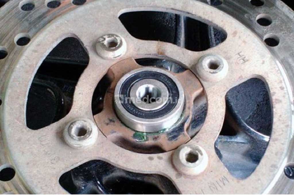 Air dan debu musuh utama bearing roda. Medcom.id/M. Bagus Rachmanto
