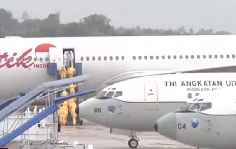 Tangkapan layar Breaking News Metro Tv. Proses pemindahan penumpang WNI dari Wuhan ke Natuna.