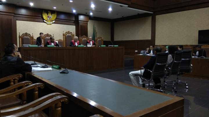 Terdakwa KPK Manfaatkan Izin Berobat untuk Perawatan Wajah