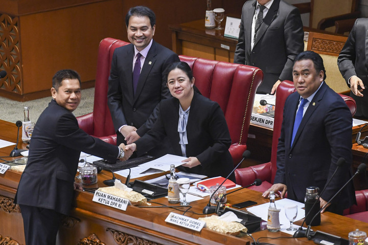 DPR Setujui 5 Calon Hakim Agung dan 3 Ad Hoc