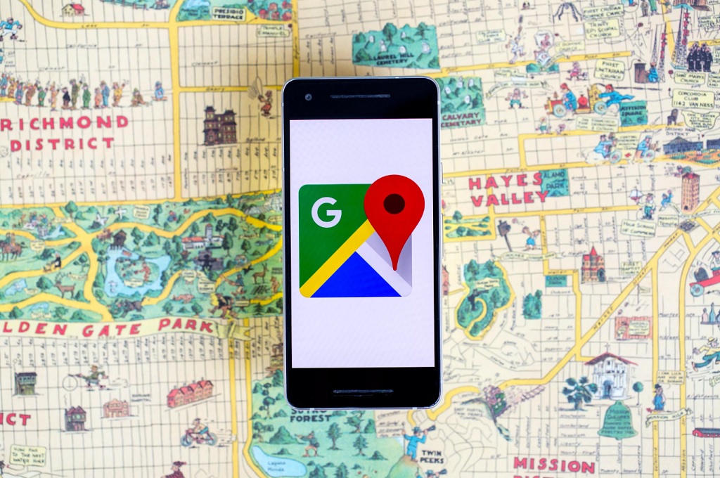 Seniman ini menyebabkan kemacetan palsu di Google Maps via 99 smartphone.