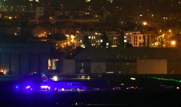 Mesin Rusak, Pesawat Air Canada Mendarat Darurat di Madrid