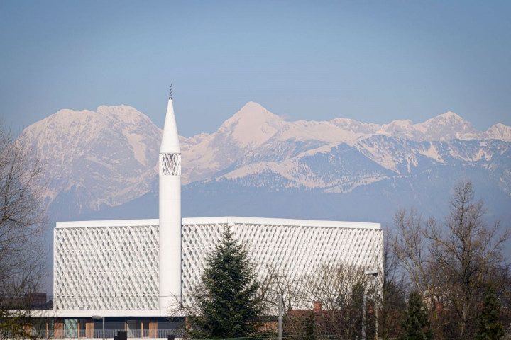 Masjid Pertama Slovenia Gabungkan Arsitektur Islam dan Kontemporer