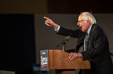 Sanders Sebut Kaukus Iowa Awal dari Tumbangnya Trump